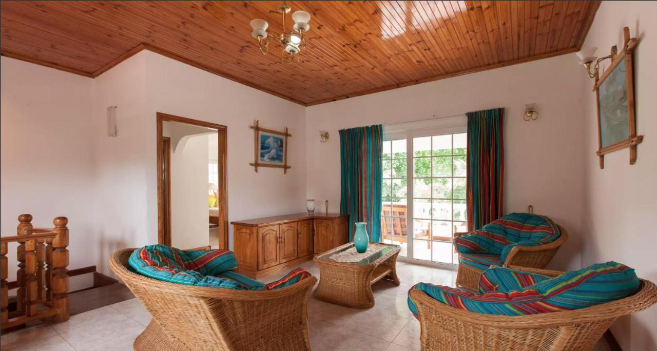 Villa Confort Гранд Анс Екстериор снимка