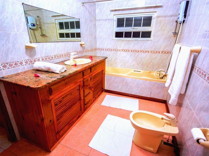 Villa Confort Гранд Анс Екстериор снимка