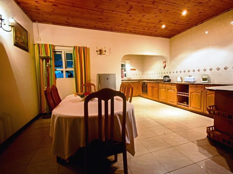 Villa Confort Гранд Анс Екстериор снимка
